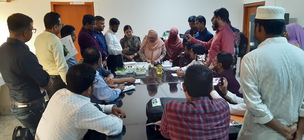 Scientists, researchers, and producers from private seed companies being trained in modern seed technology at the Bangladesh Seed Certification Agency. (Photo: IRRI Bangladesh) 